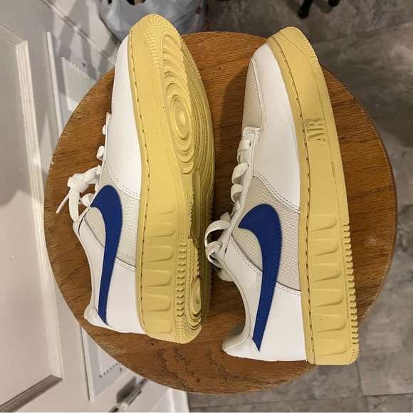 Nike White and Blue Classic Sneakers Air Force 1 Utilize Kid size 5.5 ladies 7 - Picture 7 of 10